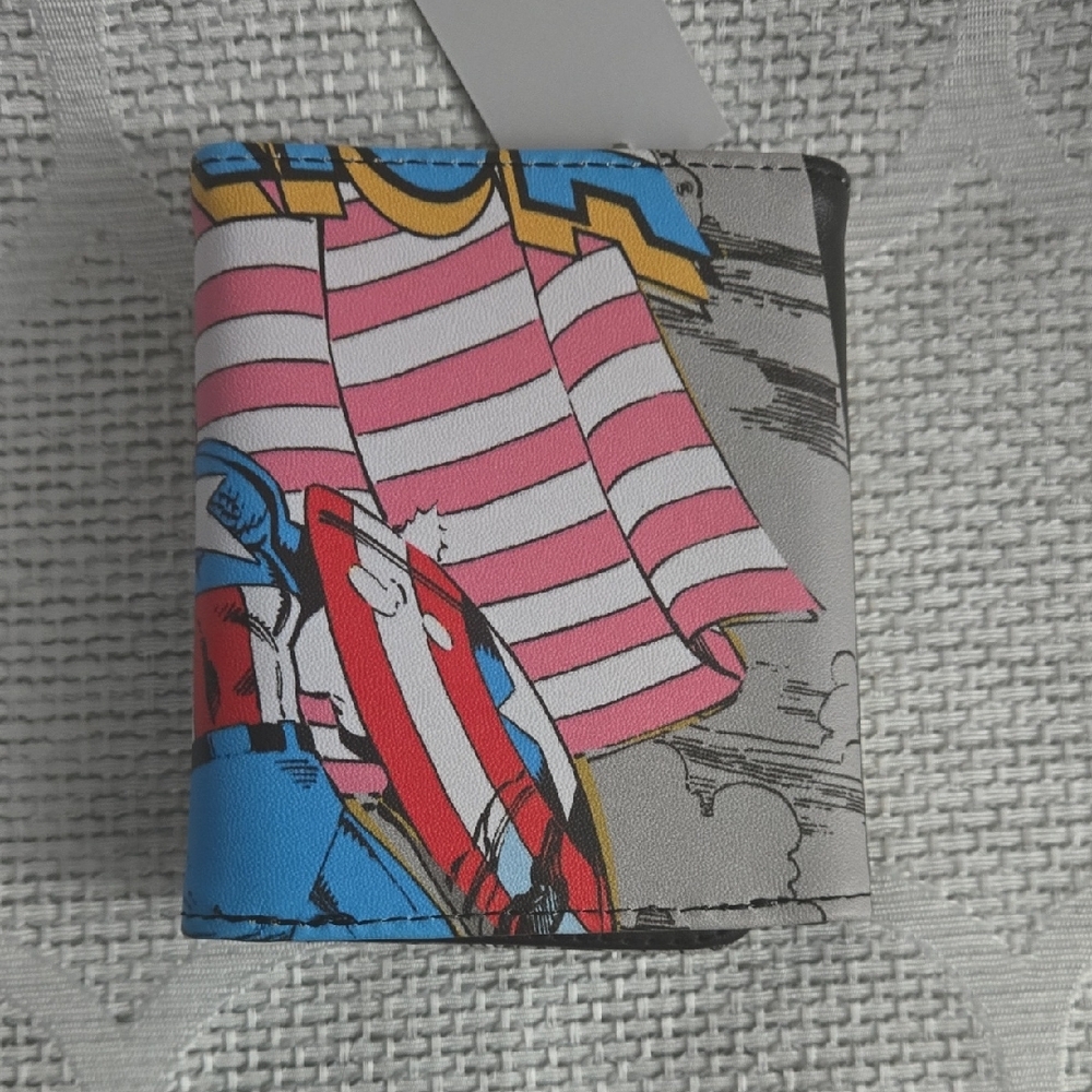 Marvel Black Wallet with Red Logo - Picture 7 of 8